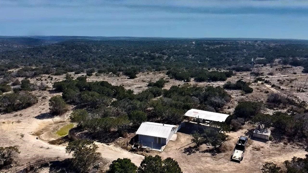 387 acres in Val Verde County gallery image 2