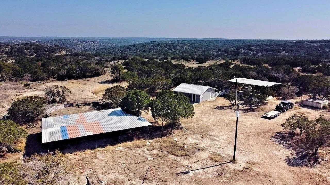 387 acres in Val Verde County