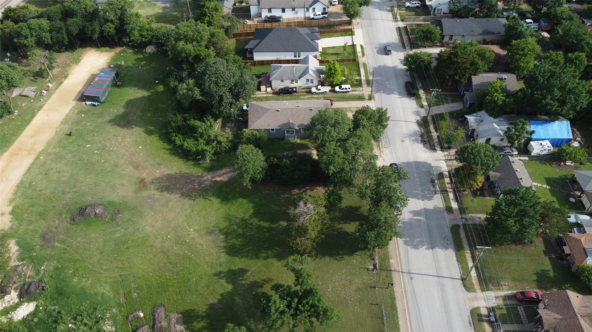 2.8 acres in Dallas County gallery image 3