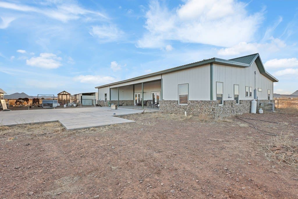 13.66 acres in Brewster County - photo 32
