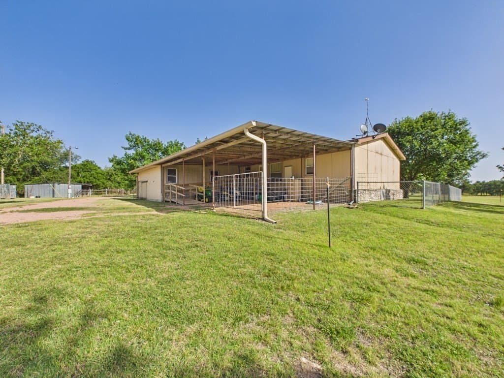 7.72 acres in Gillespie County gallery image 3