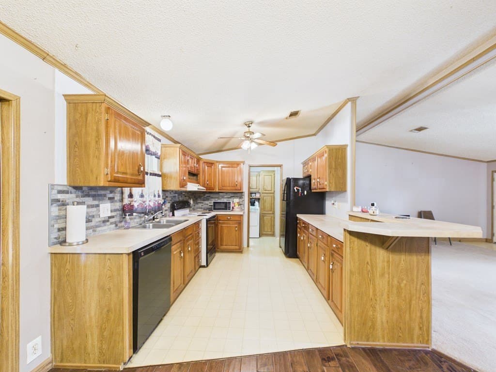 7.72 acres in Gillespie County - photo 18