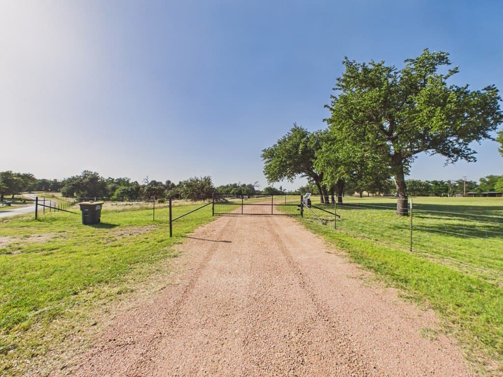 7.72 acres in Gillespie County - photo 12