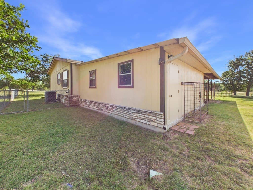 7.72 acres in Gillespie County - photo 8