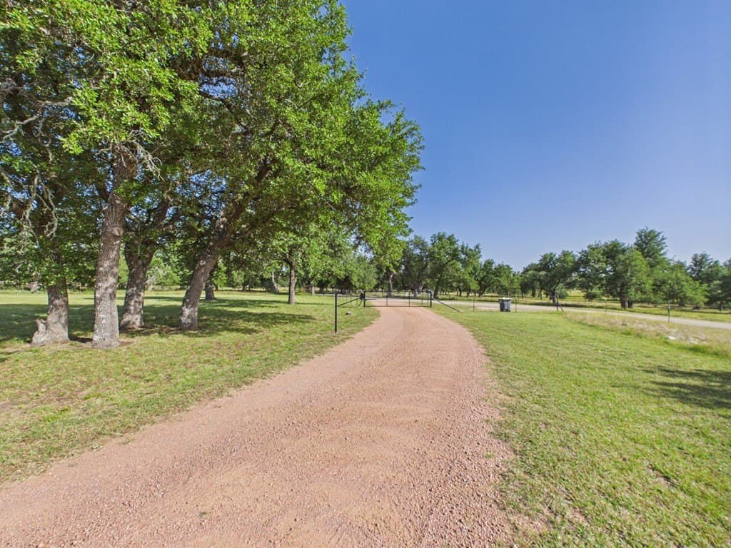 7.72 acres in Gillespie County - photo 36