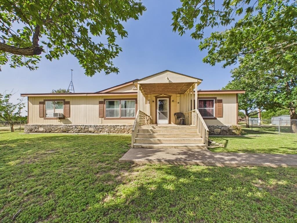 7.72 acres in Gillespie County