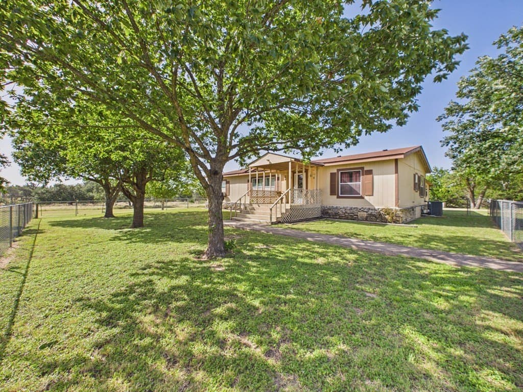7.72 acres in Gillespie County gallery image 2