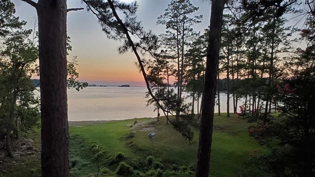 2,037 acres in Texas County featured view