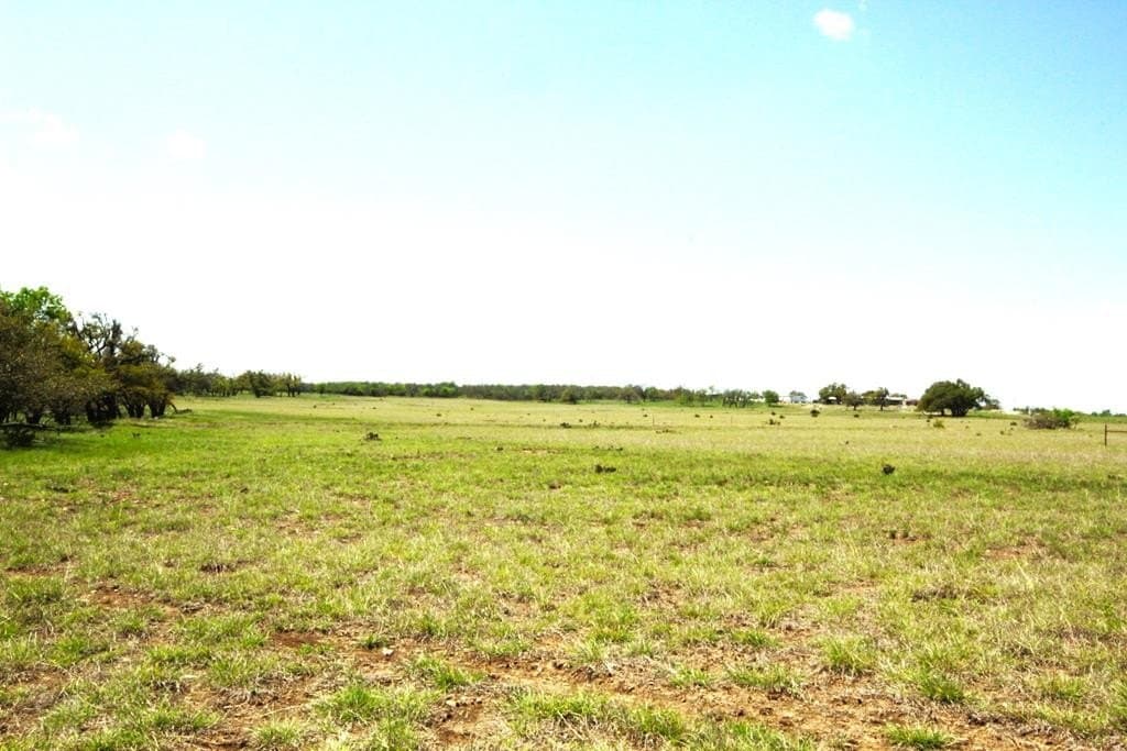 11 acres in Gillespie County gallery image 4