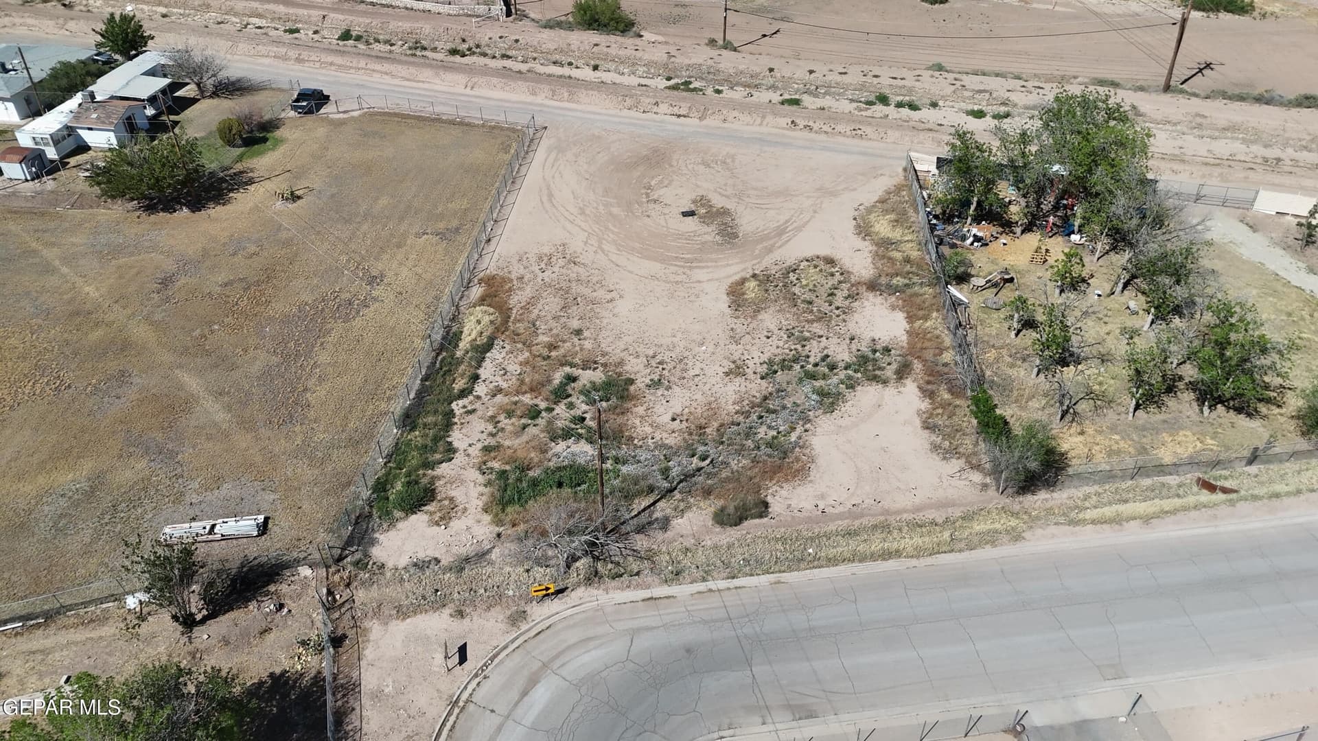 0.49 acres in El Paso County gallery image 3