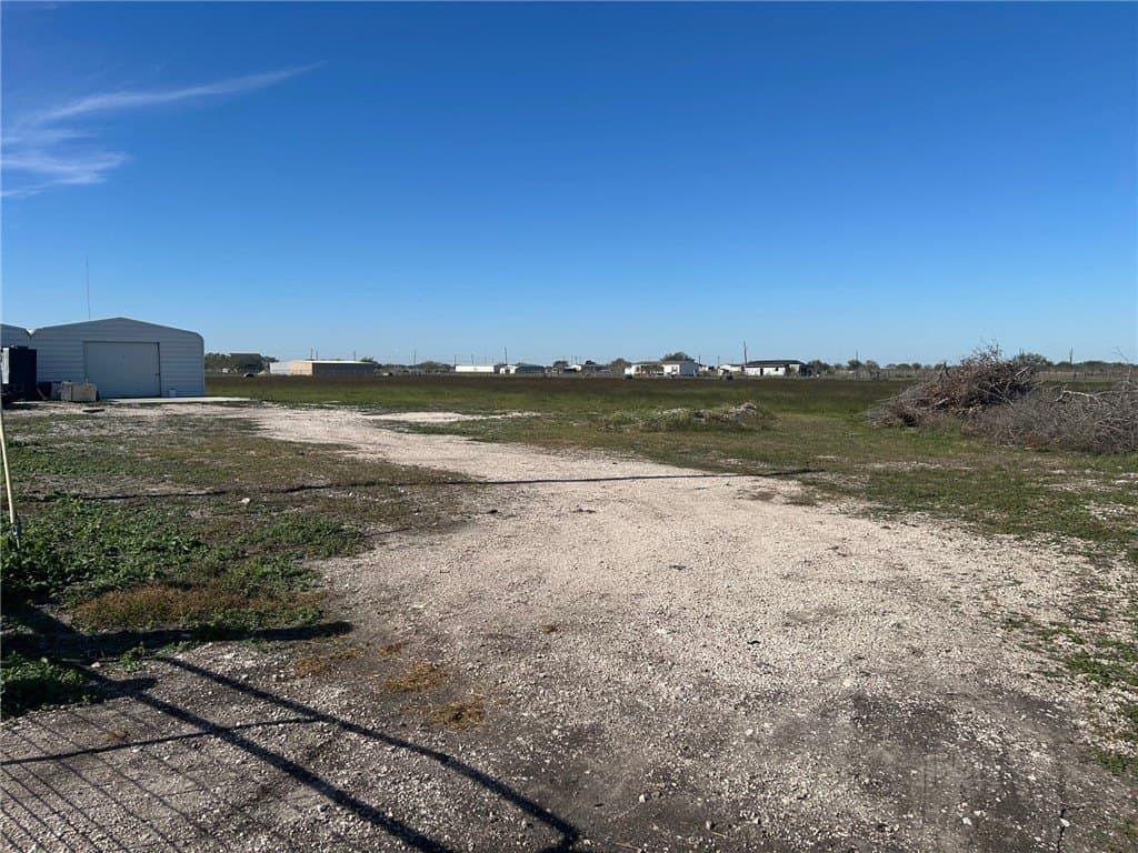 5.01 acres in Nueces County - photo 7