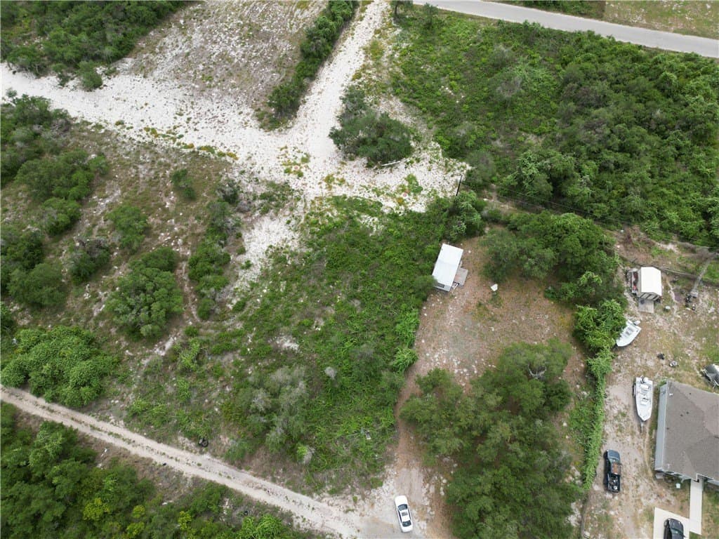 0.76 acres in San Patricio County - photo 4