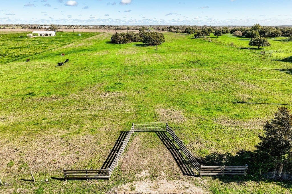 10.1 acres in Fayette County gallery image 4