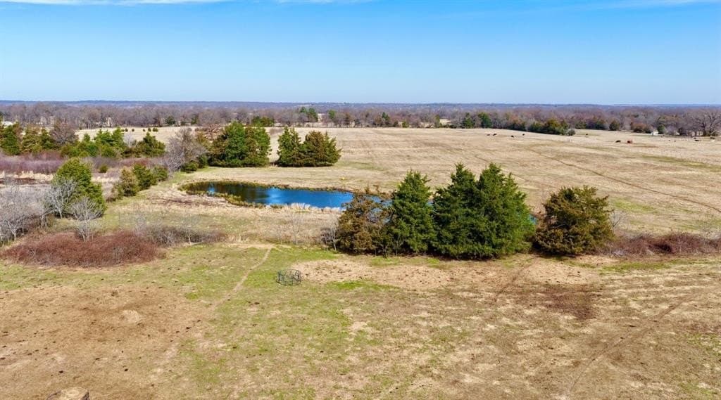 25 acres in Lamar County