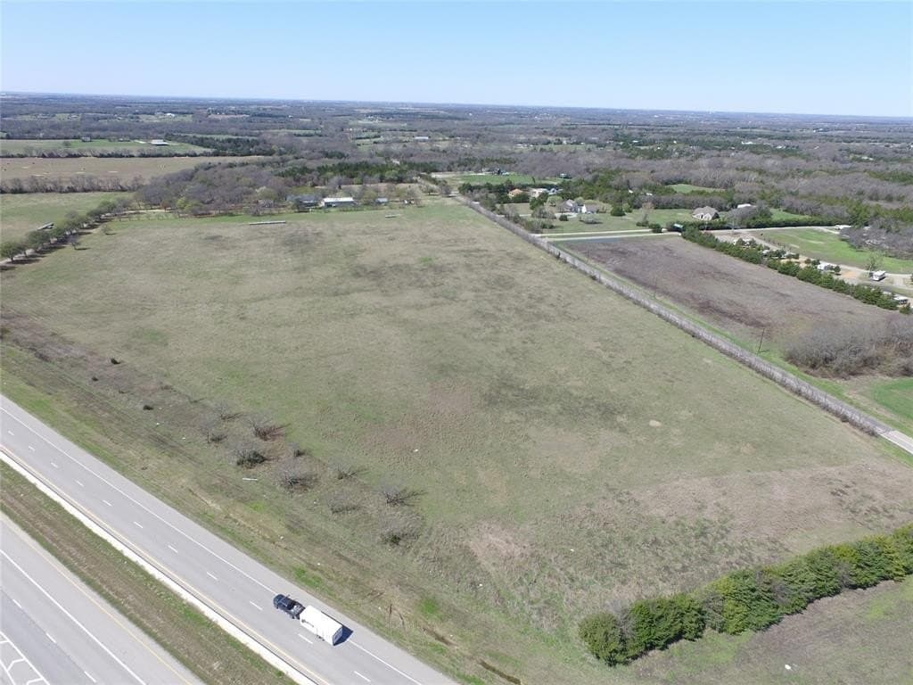 10 acres in Collin County gallery image 3