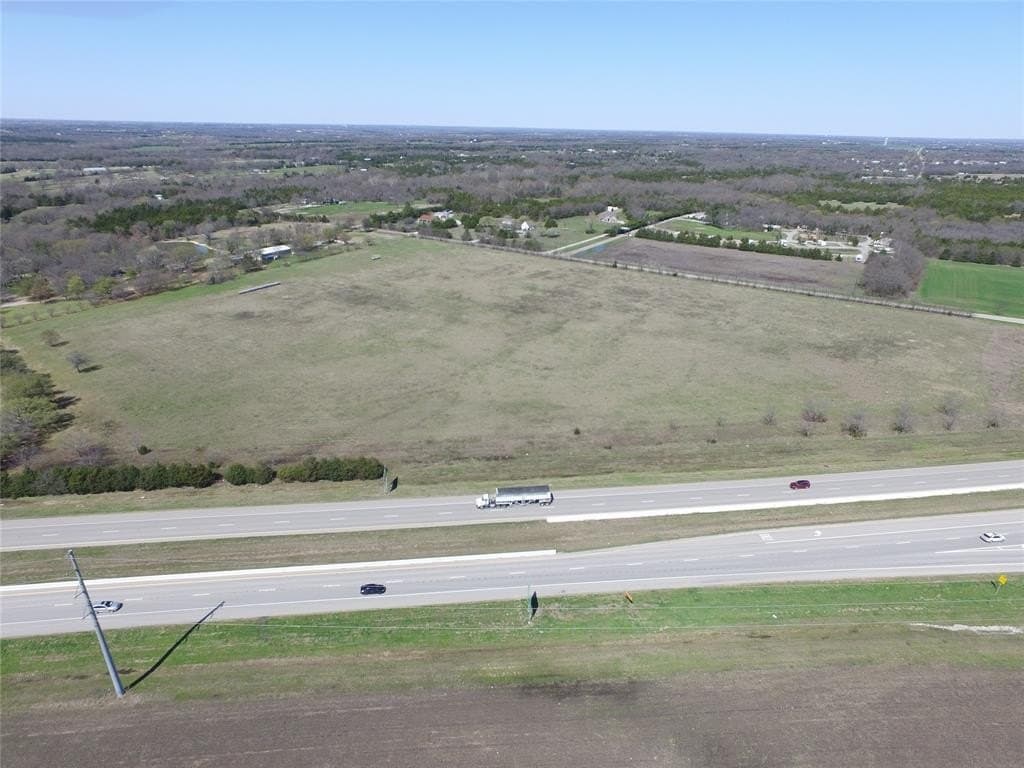 10 acres in Collin County gallery image 2