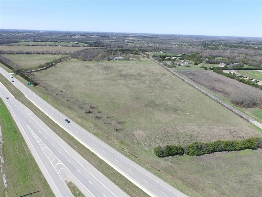 10 acres in Collin County gallery image 4