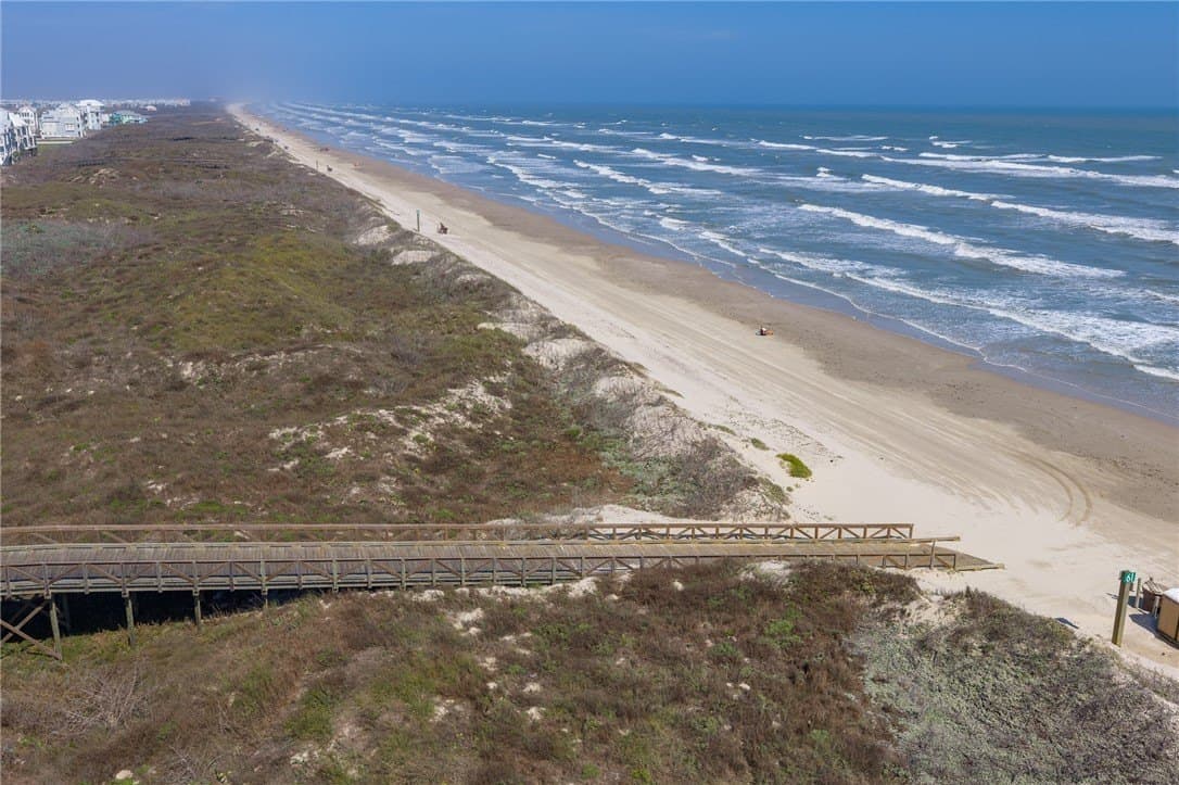 0.08 acres in Nueces County - photo 20