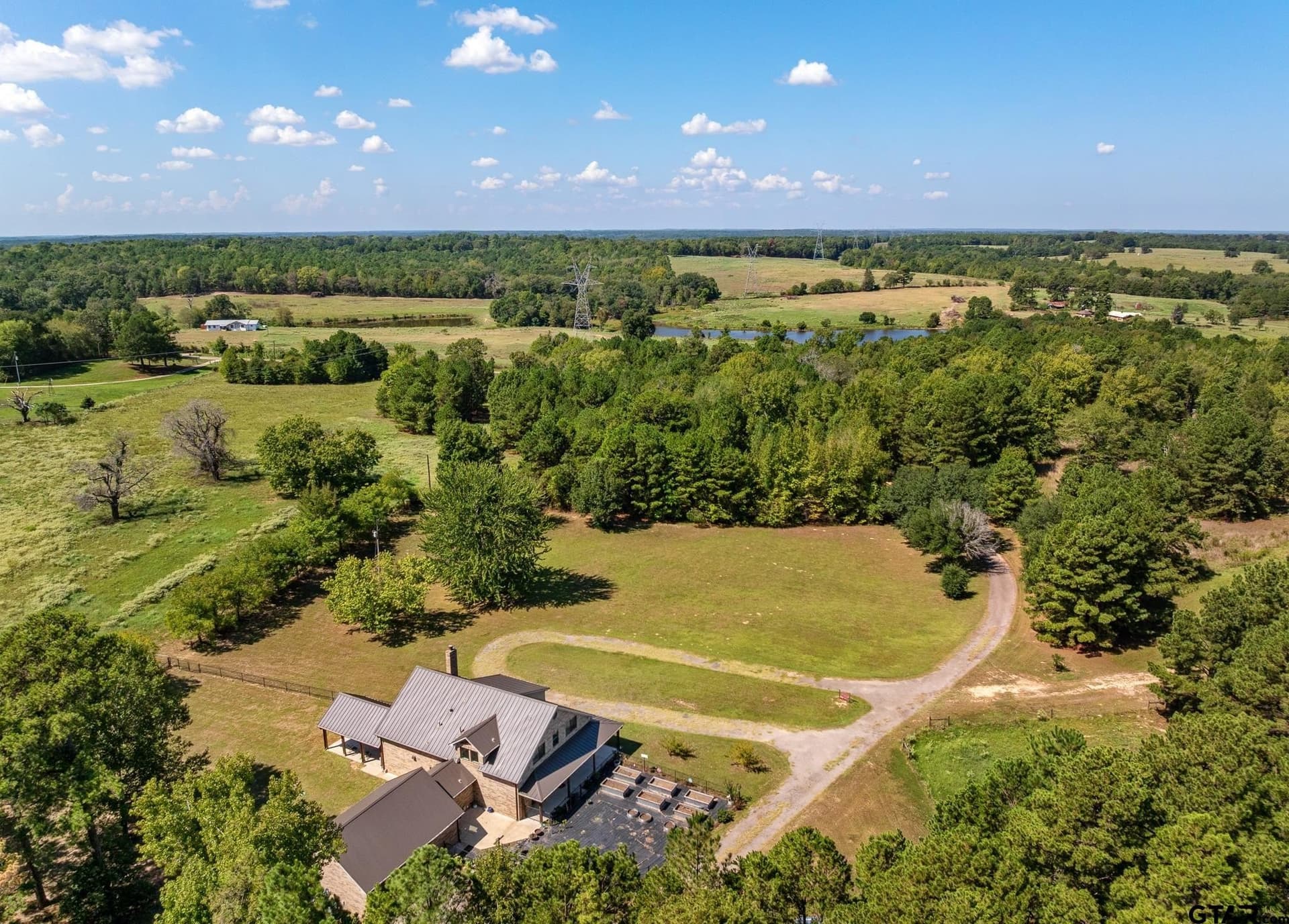 41.77 acres in Smith County - photo 3