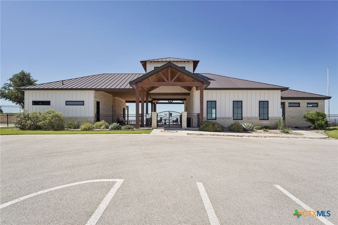 2.24 acres in Burnet County gallery image 3