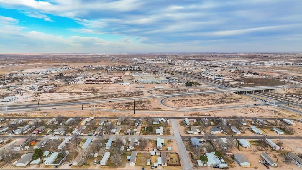 2.5 acres in Midland County gallery image 3