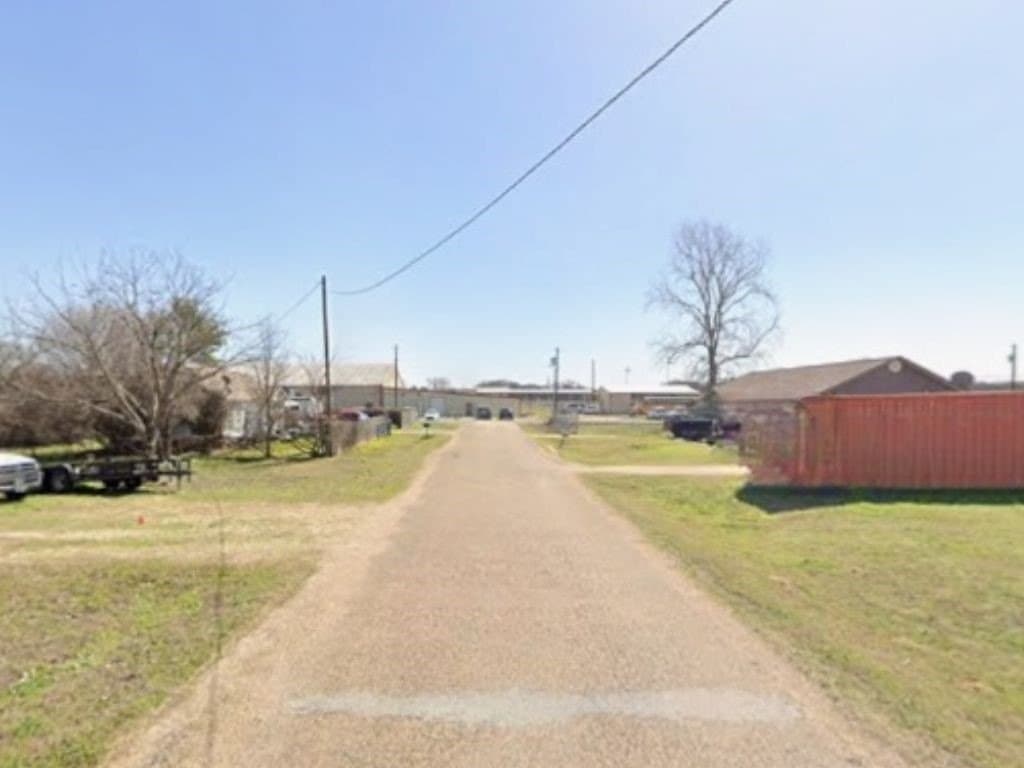 0.39 acres in McLennan County - photo 5
