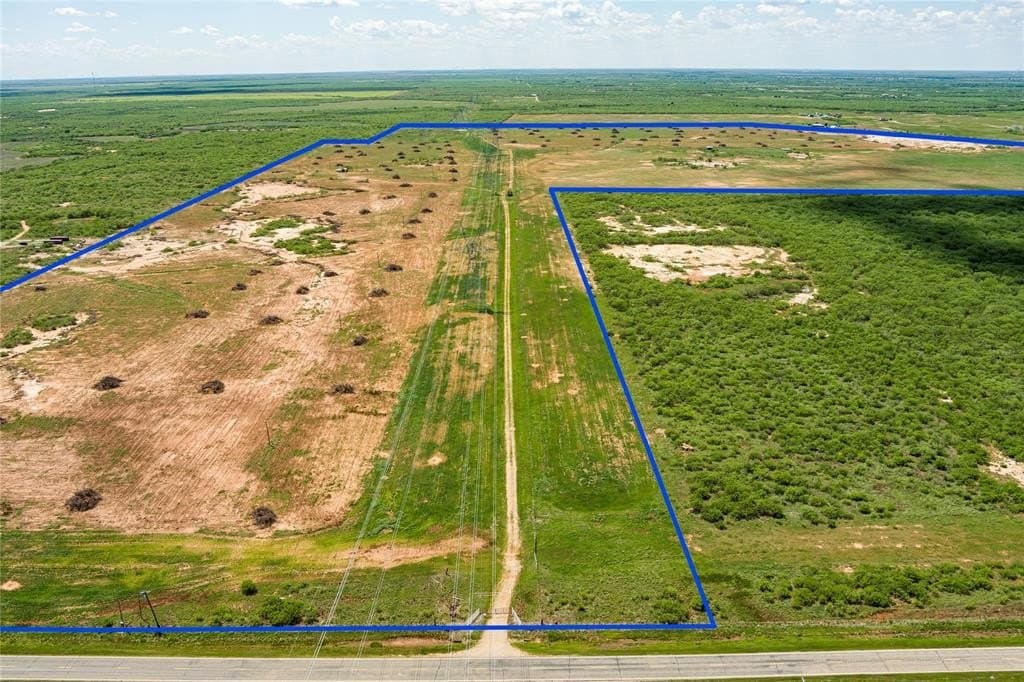 293.79 acres in Wichita County gallery image 3