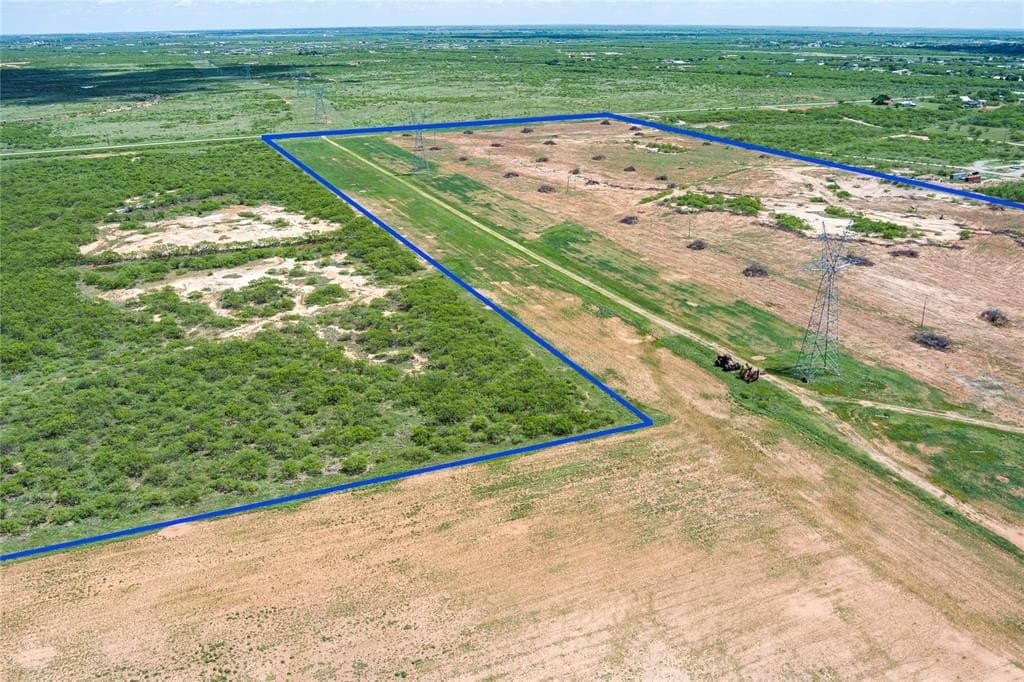 293.79 acres in Wichita County gallery image 4