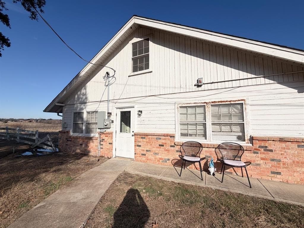 124.8 acres in Ellis County