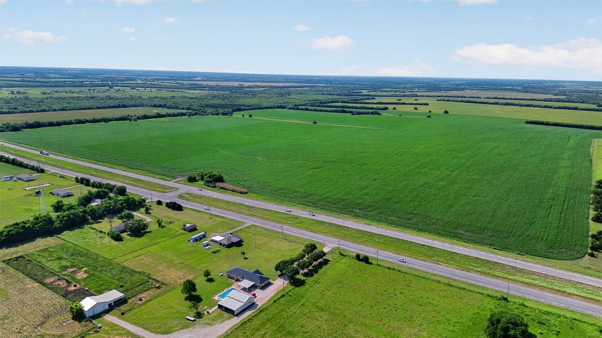281.55 acres in Hunt County - photo 4