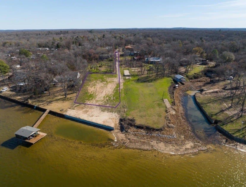 0.6 acres in Henderson County - photo 3