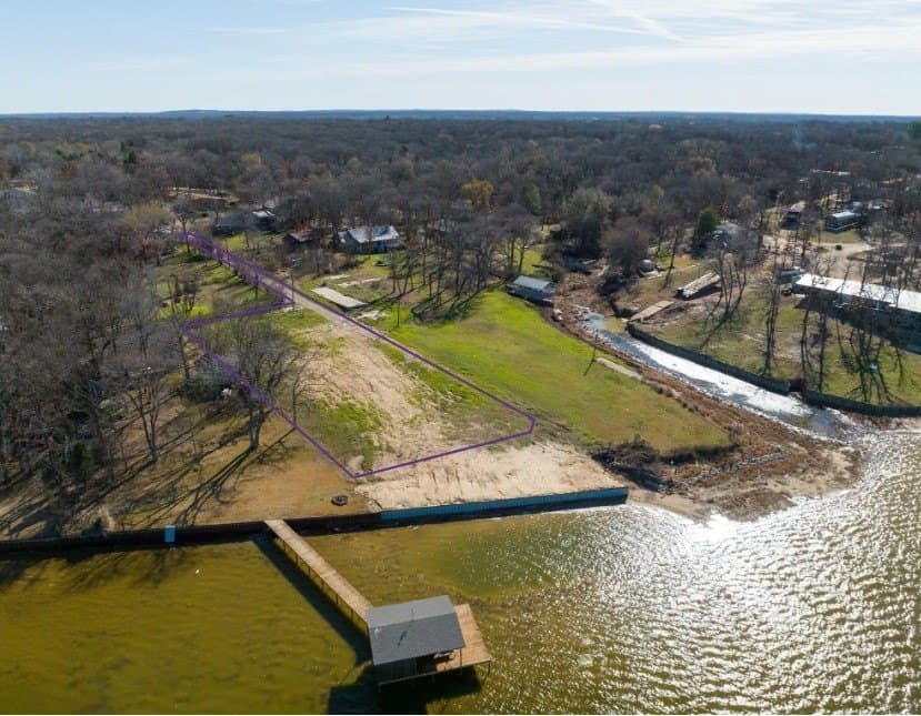0.6 acres in Henderson County - photo 4