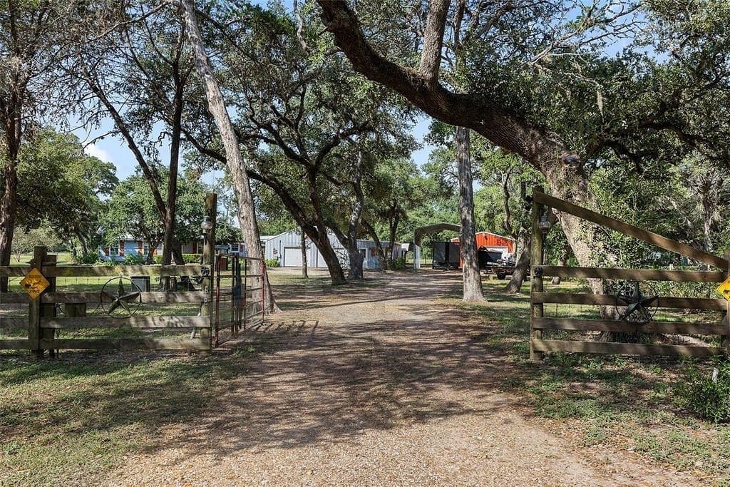 1.56 acres in Lavaca County - photo 25