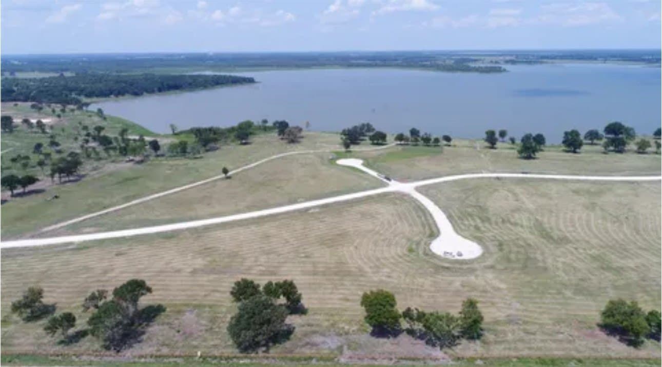 2.64 acres in Navarro County - photo 4