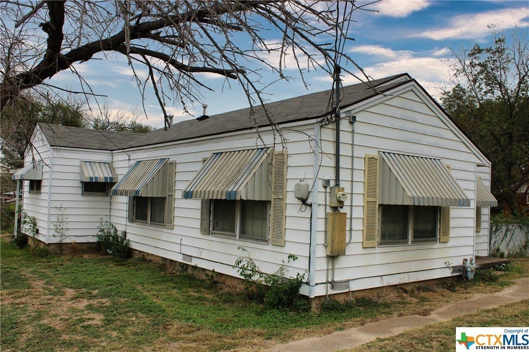 16 acres in McLennan County gallery image 2