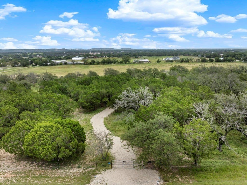 10.02 acres in Gillespie County gallery image 3
