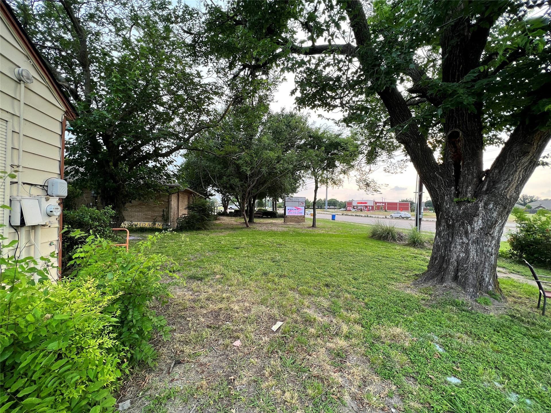 0.5 acres in Dallas County - photo 37