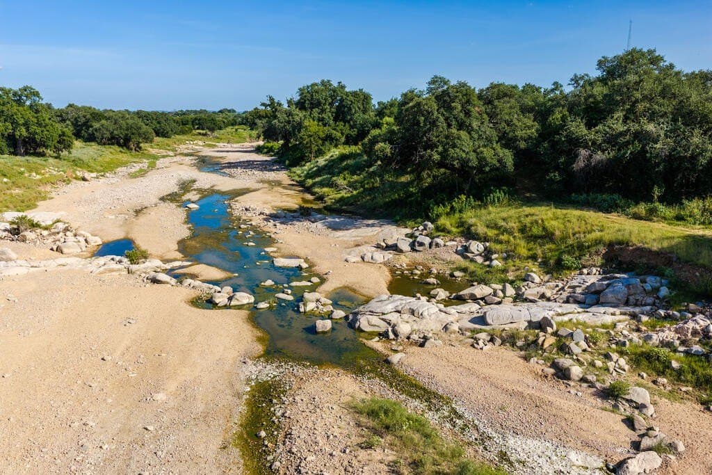 24 acres in Llano County - photo 4
