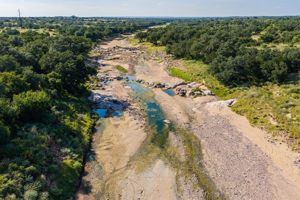 24 acres in Llano County - photo 2