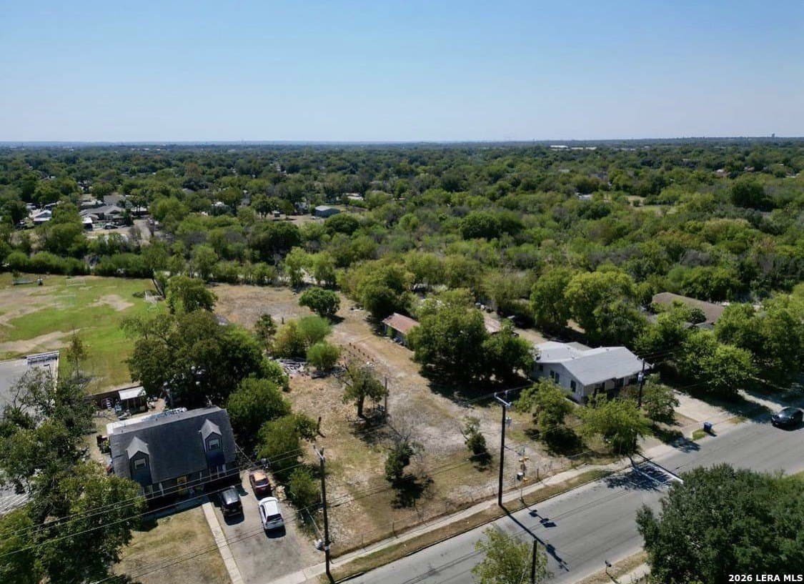 1.01 acres in Bexar County gallery image 3