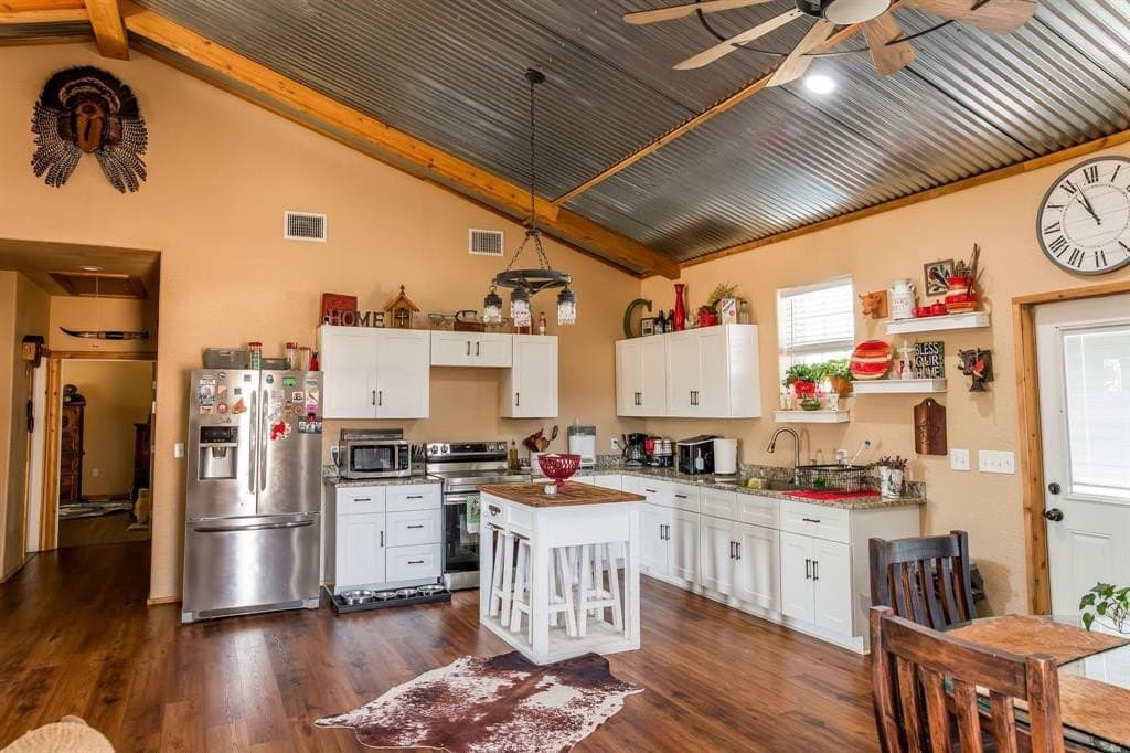 53.33 acres in Bosque County gallery image 4