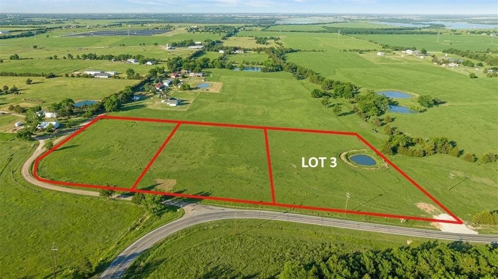 2.03 acres in Lamar County