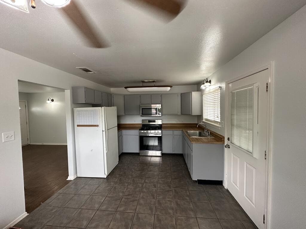 11.1 acres in Gillespie County - photo 32