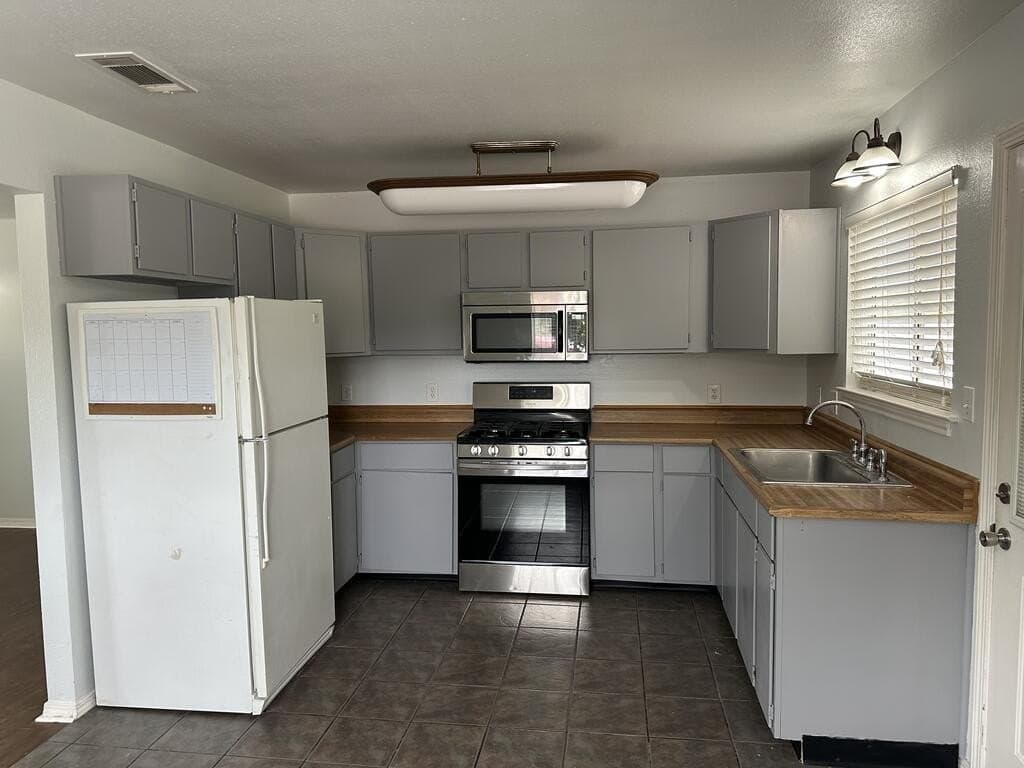 11.1 acres in Gillespie County - photo 33