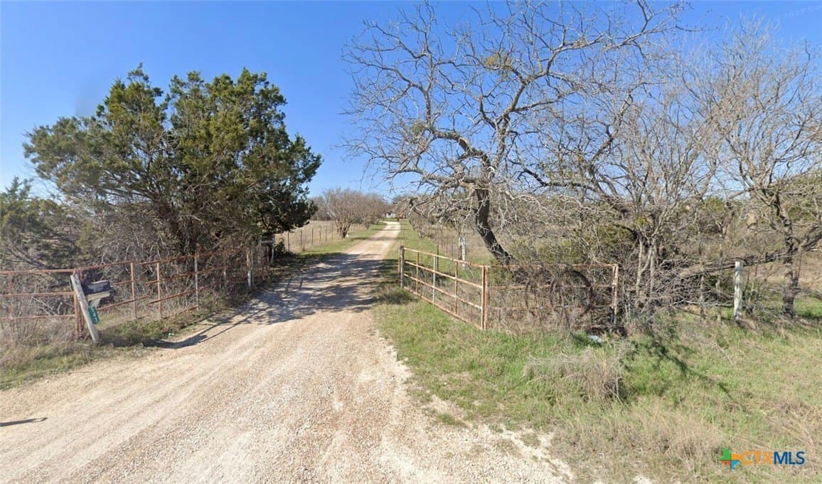 13.48 acres in Hill County - photo 3