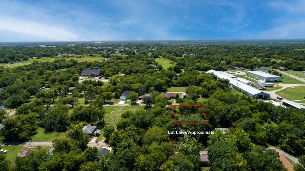 0.33 acres in Hunt County - photo 8