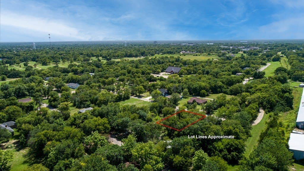 0.33 acres in Hunt County - photo 9