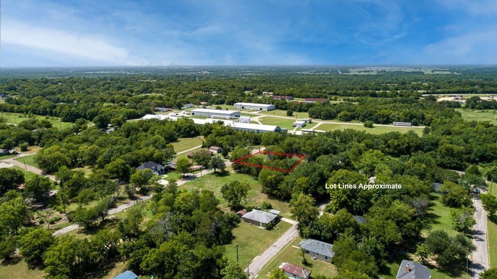 0.33 acres in Hunt County - photo 7