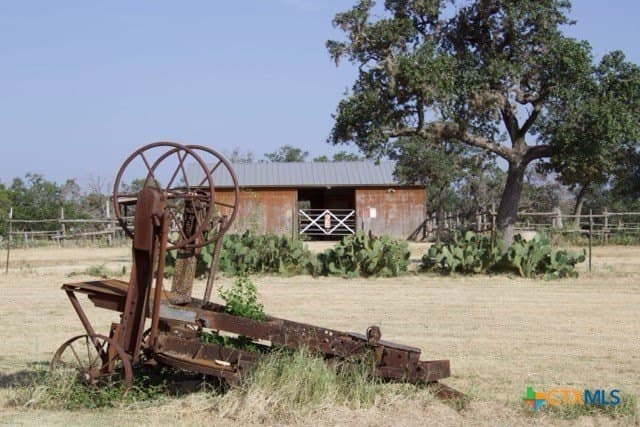 175.61 acres in Bandera County - photo 28