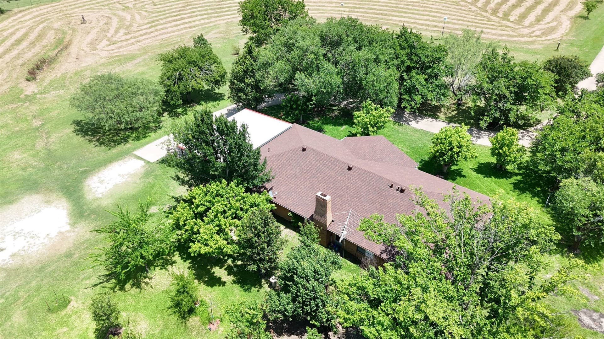 36.07 acres in Ellis County - photo 33